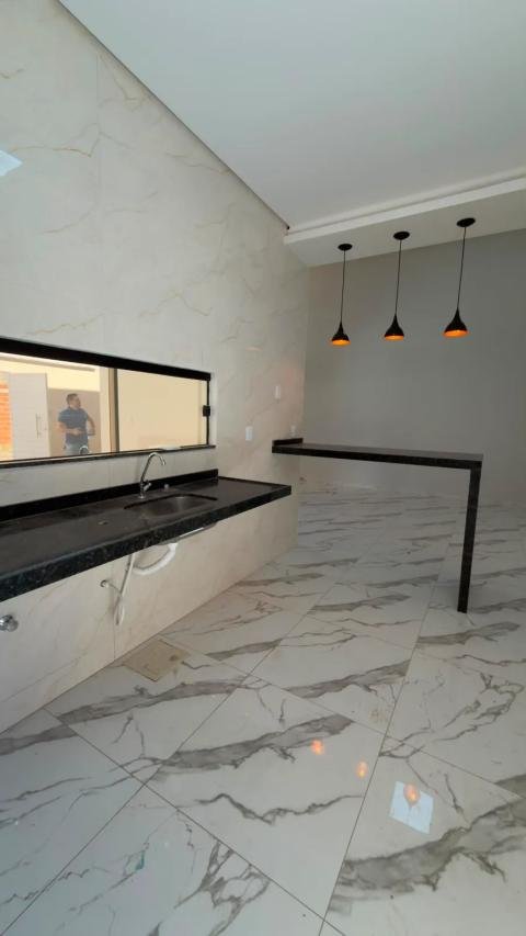 Casa com 3 quartos e 2 suítes por R$ 300 mil