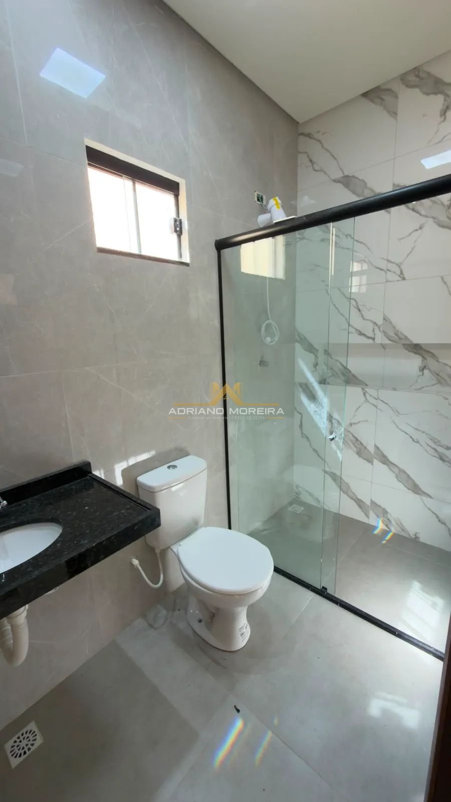 Casa com 3 quartos e 2 suítes por R$ 300 mil