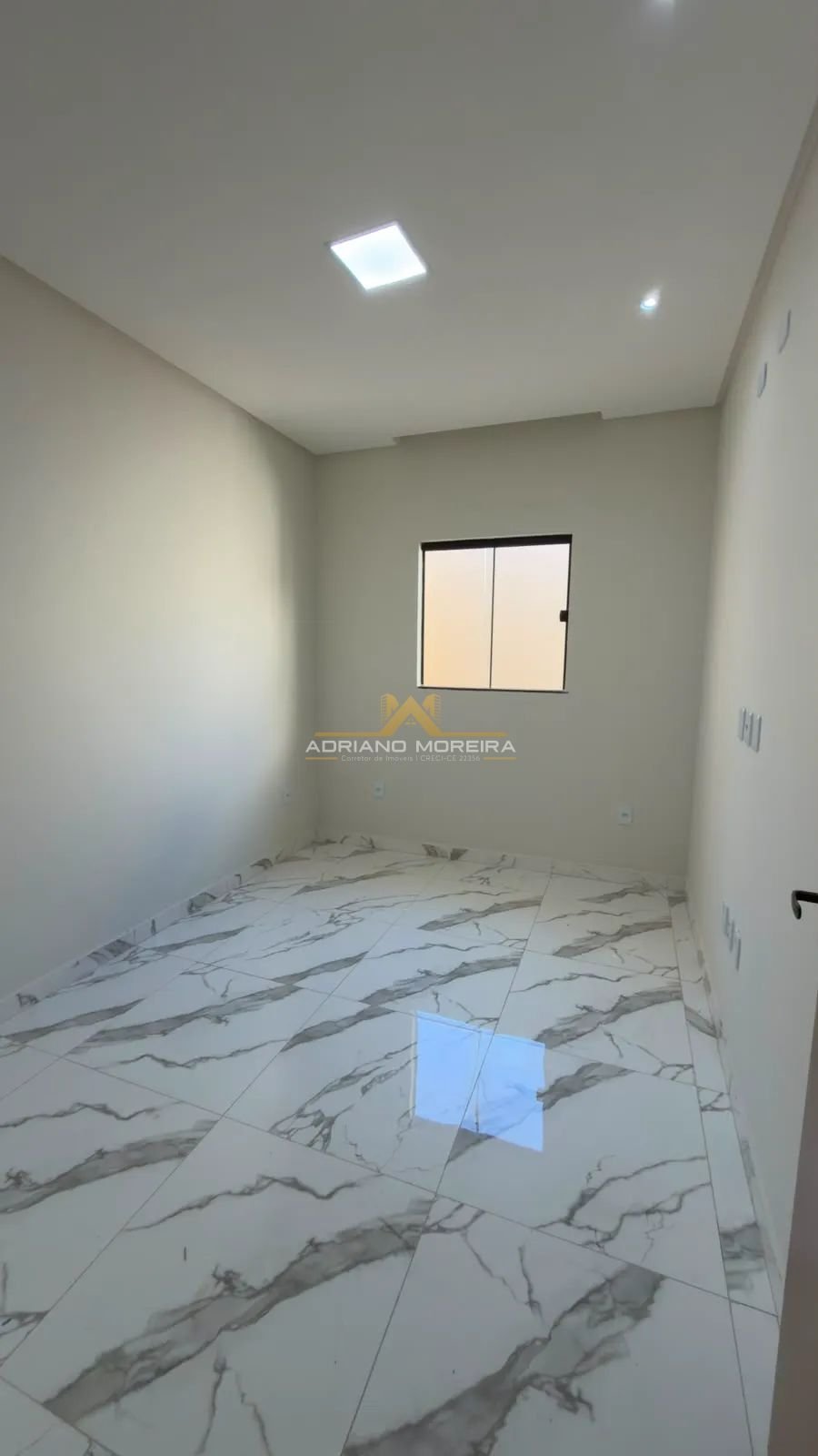 Casa com 3 quartos e 2 suítes por R$ 300 mil